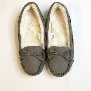 Cat & Jack Kids Gray Moccasins Size 4 | Faux Fur Lined Cozy Slip-On Shoes | NWOT